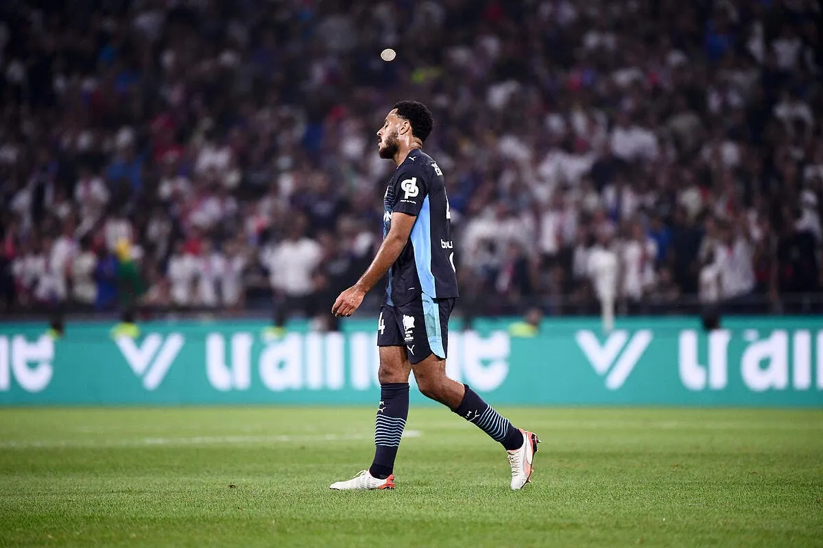 ol om egan riley prend rouge balerdi accuse iconsport 268698 0093 398183