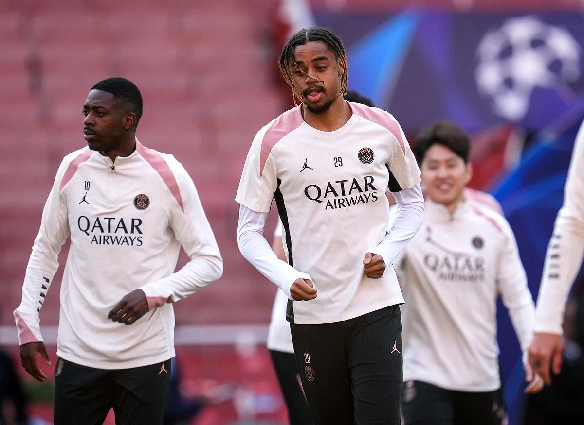 psg bradley barcola le mercato l a tue iconsport 258820 0027 392136