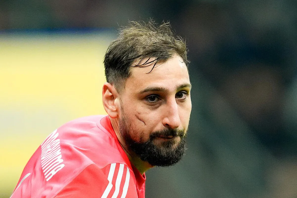psg donnarumma recoit deux offres epoustouflantes iconsport 255530 0012 390988