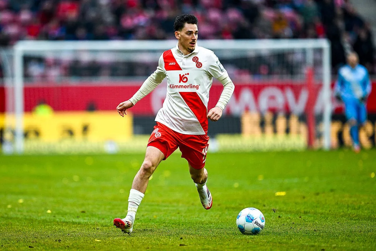 rennes pioche dans l equipe type de bundesliga caci 393763