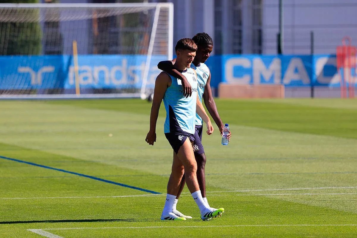 rennes rongier et merlin arrivent les supporters de l om hurlent iconsport 264574 0016 395974