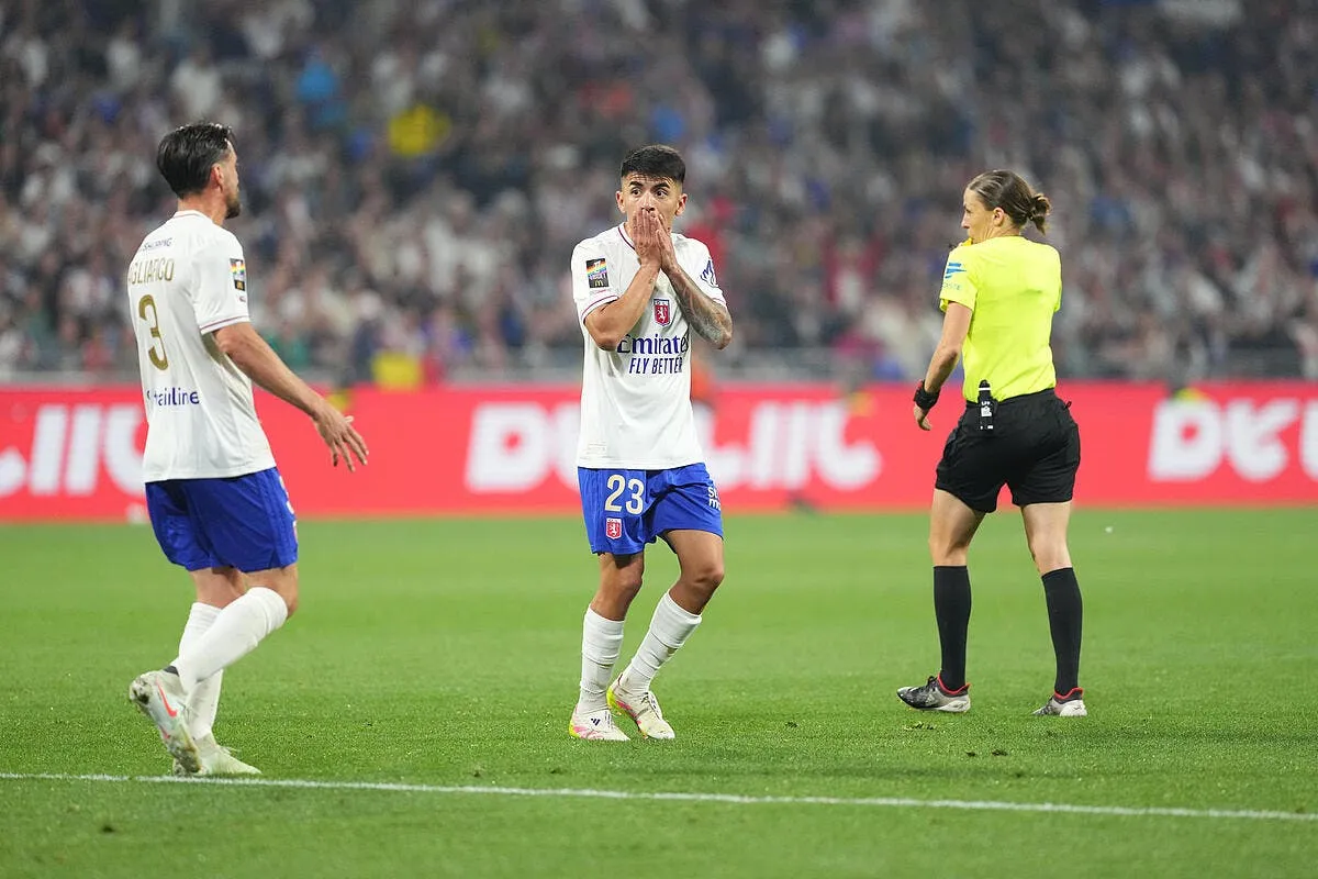 thiago almada et l ol c est fini iconsport 260409 0318 393483