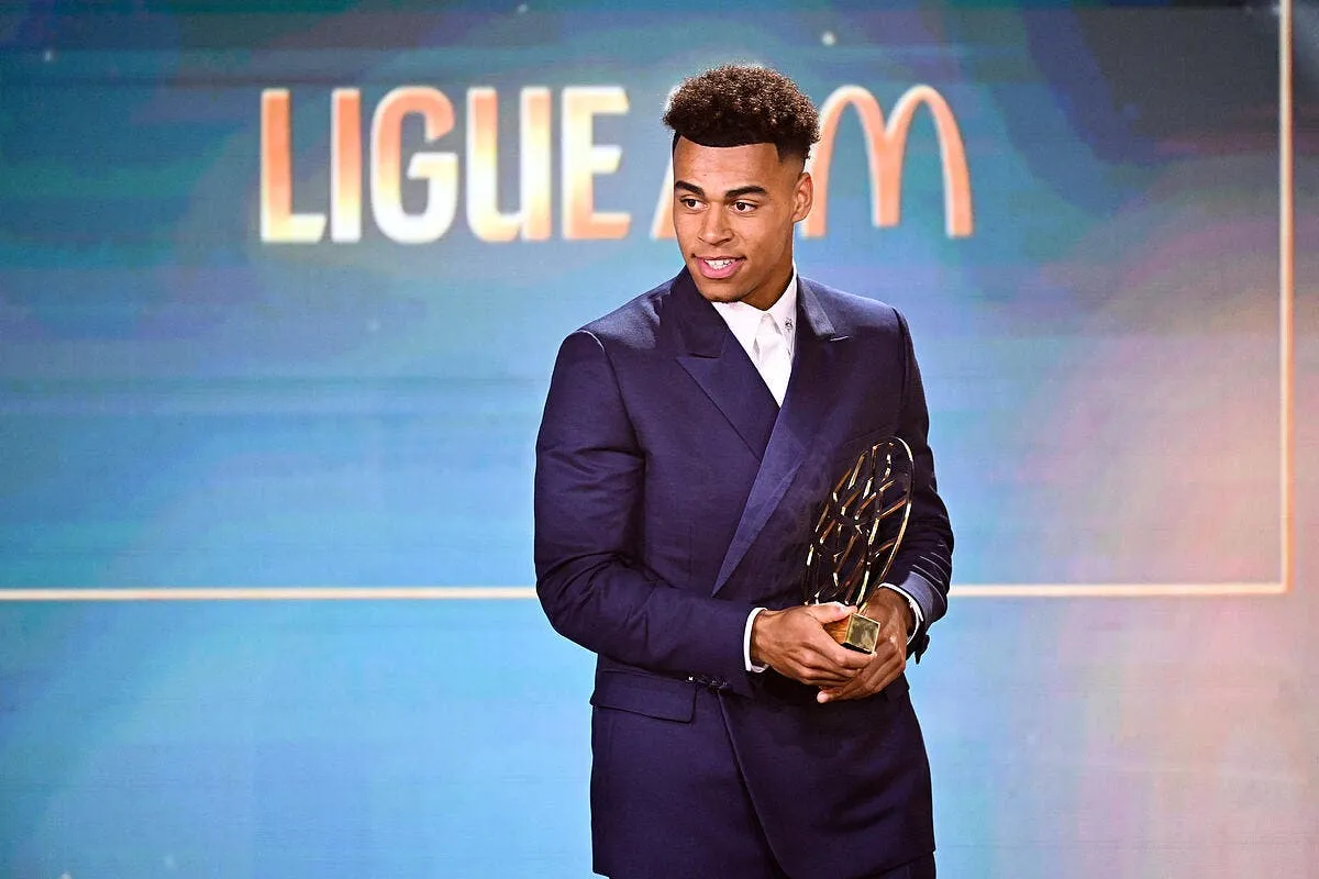 trophees unfp desire doue meilleur espoir de l1 iconsport 259958 0026 392611