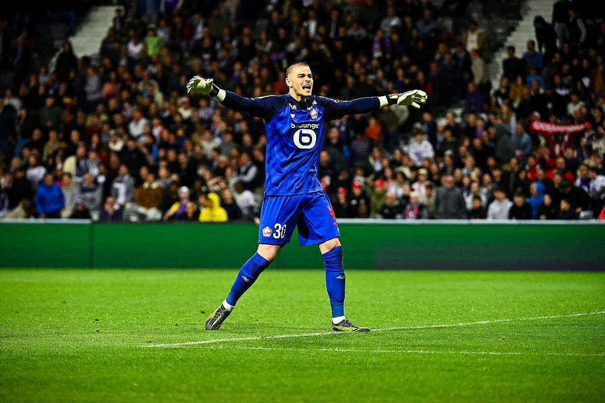 trophees unfp lucas chevalier elu meilleur gardien de l1 iconsport 257387 0180 392610