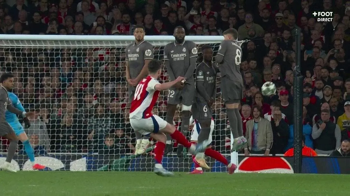 video le formidable coup franc d arsenal face au real madrid gocgtkwwsaarhnp 390981