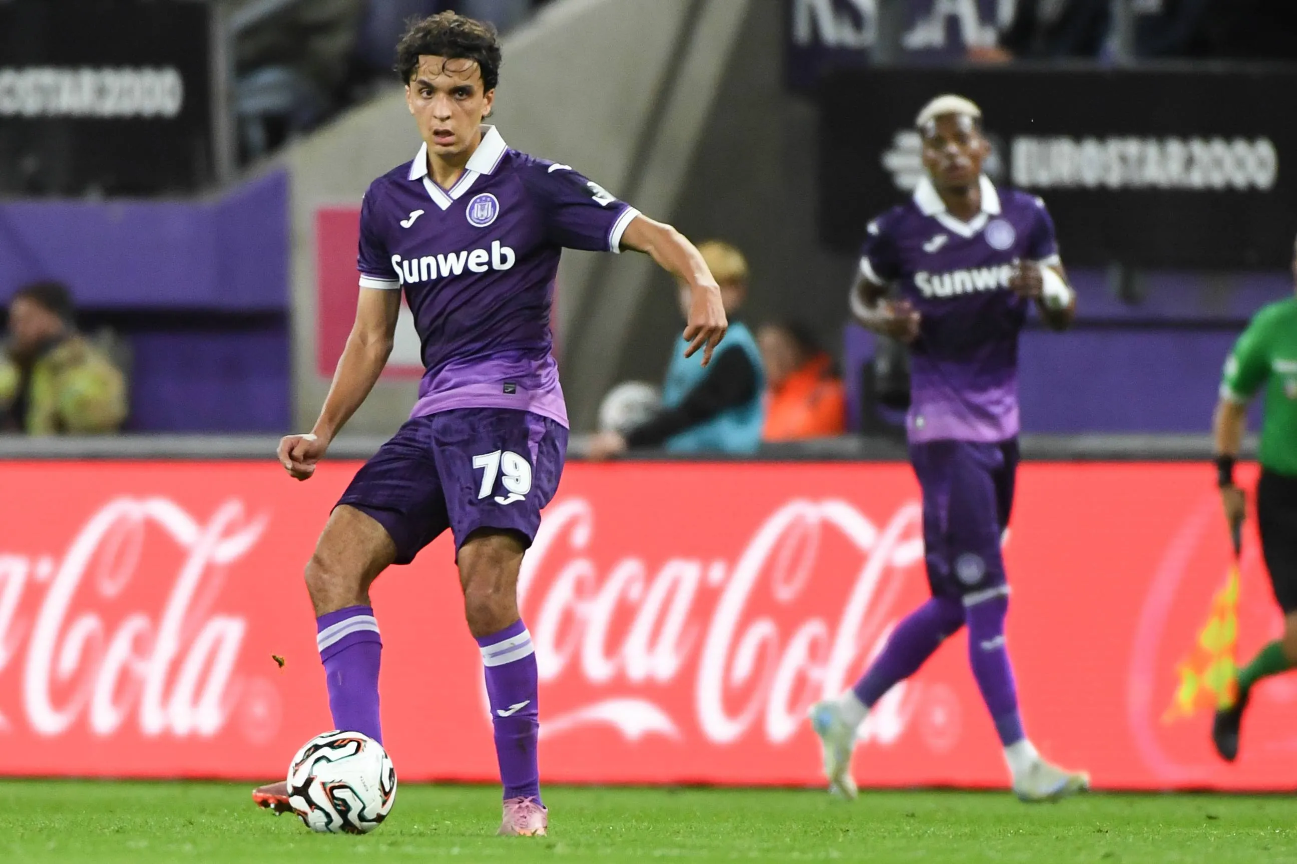 ICONSPORT_271689_0003