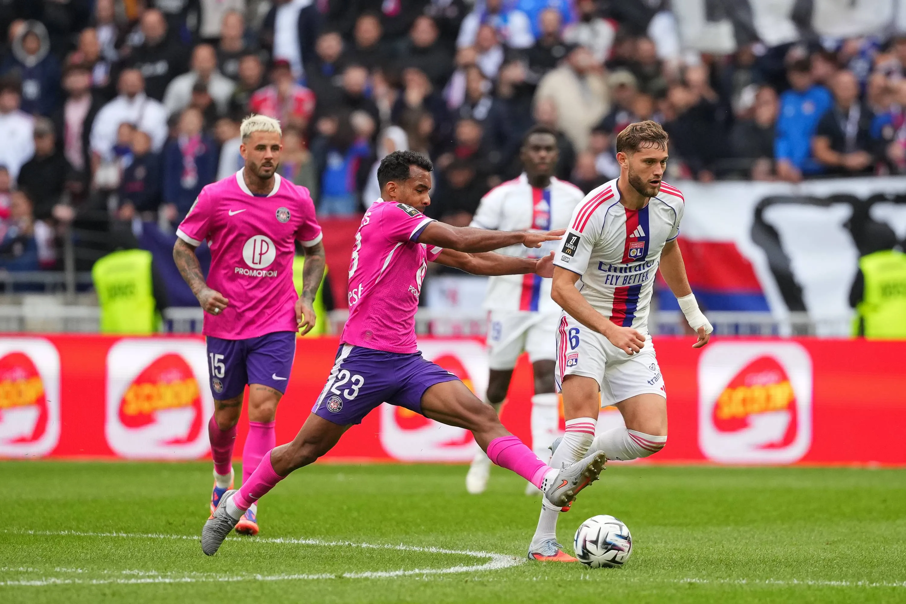 ICONSPORT_272971_0086