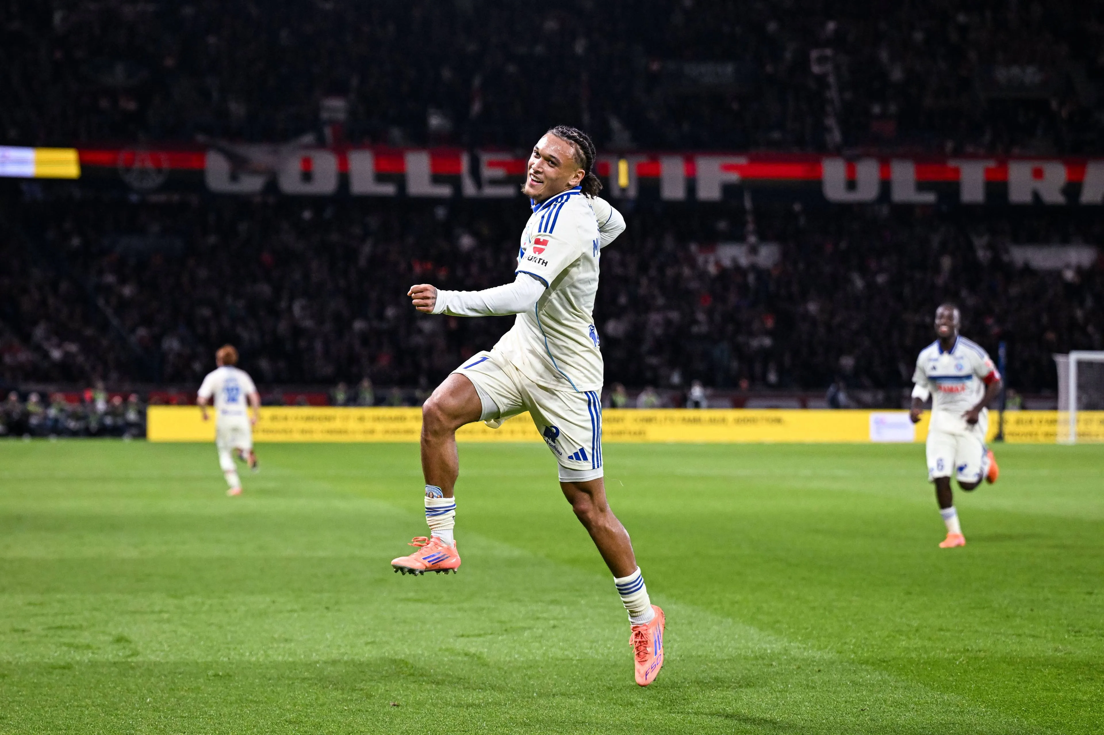 ICONSPORT_273928_0331