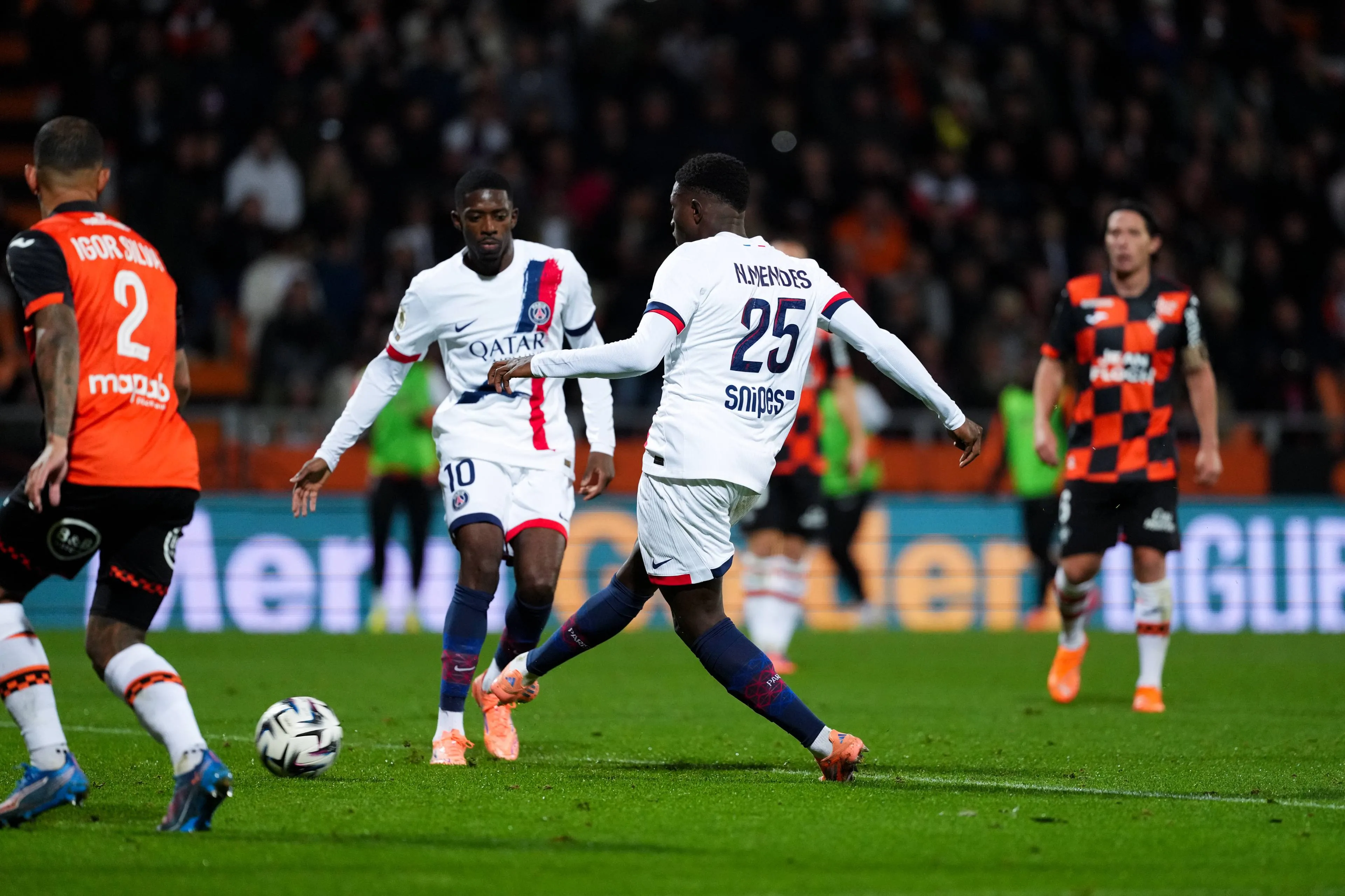 ICONSPORT_275409_0026