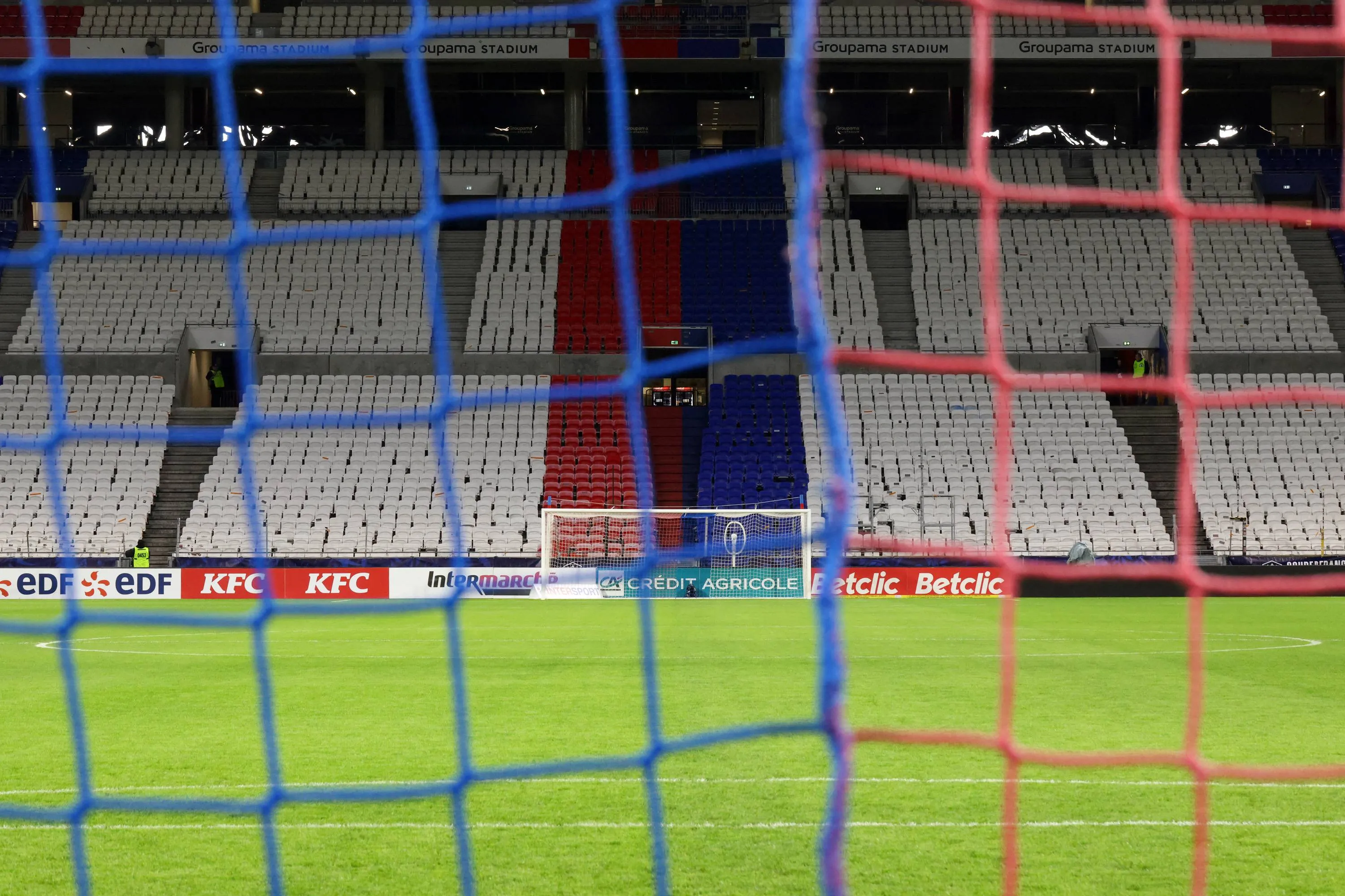 ICONSPORT_280565_0003