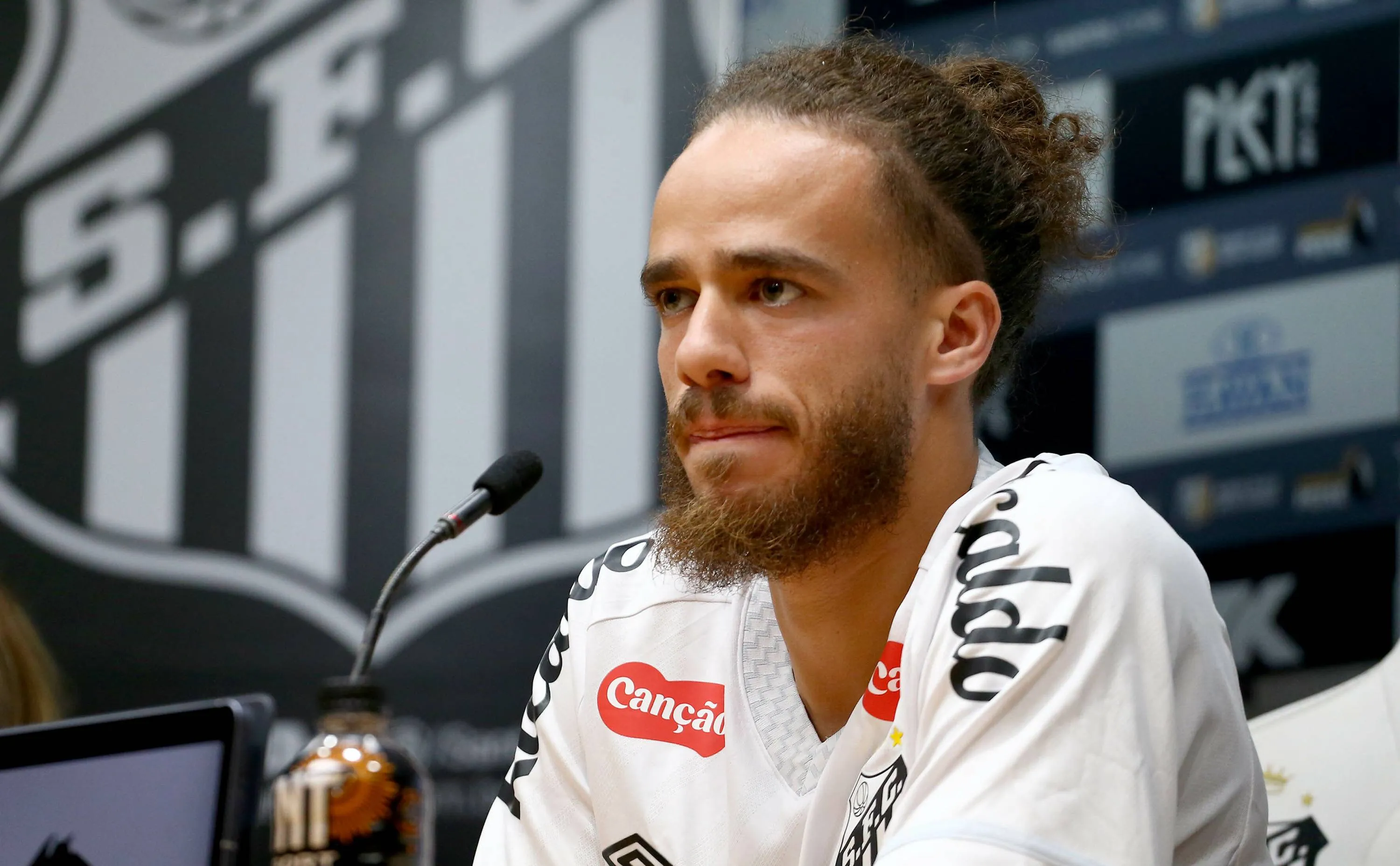 ICONSPORT_271979_0002