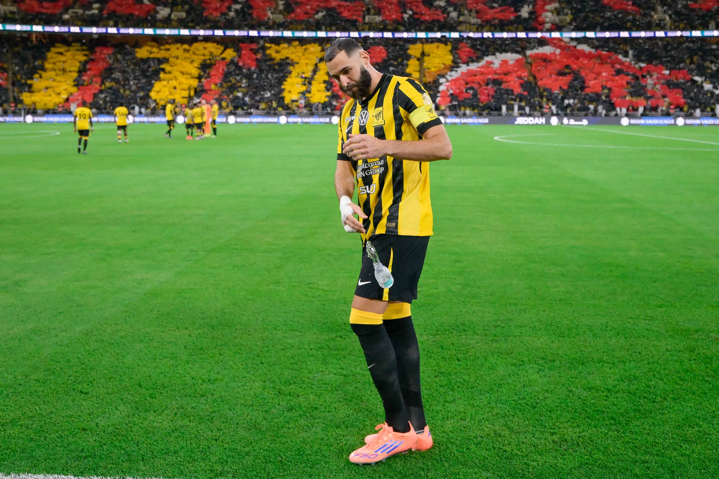 ICONSPORT_272058_0018