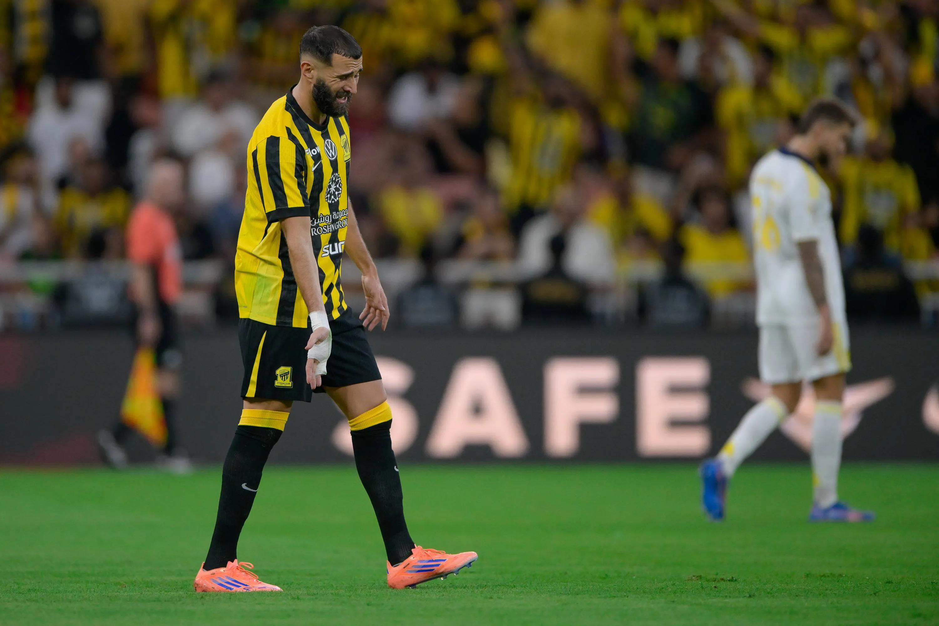 ICONSPORT_272058_0038