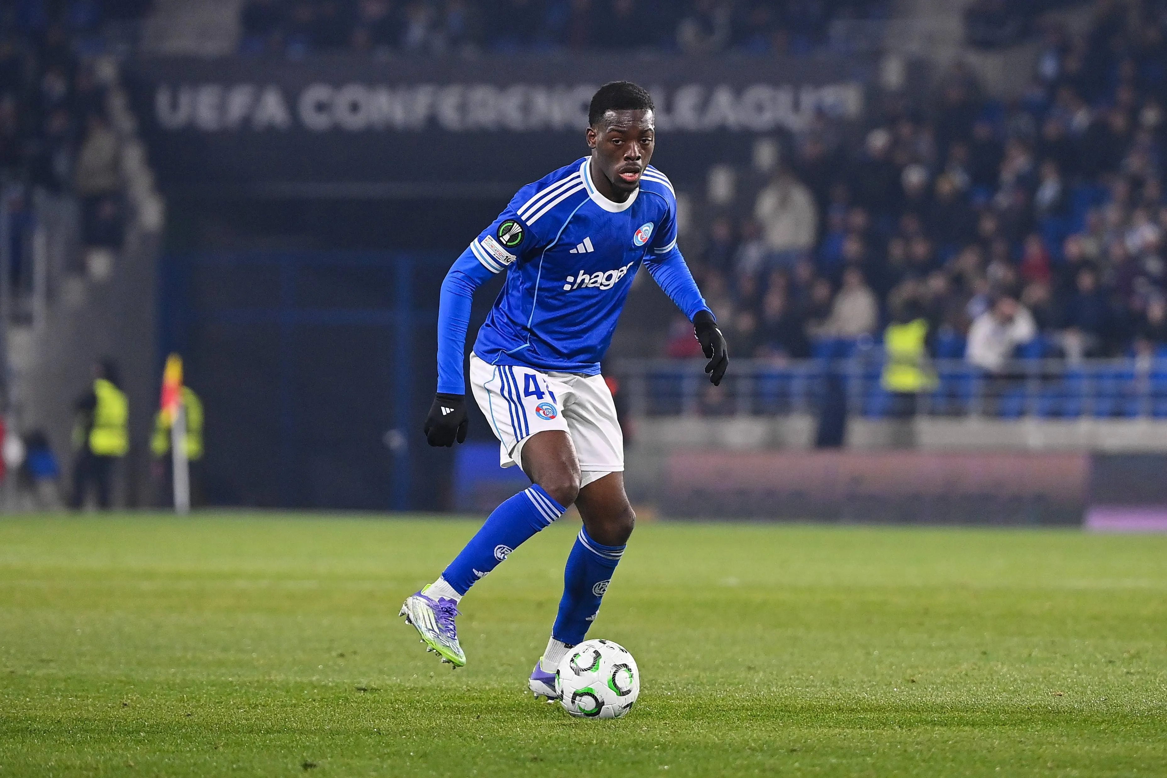 ICONSPORT_280245_0169