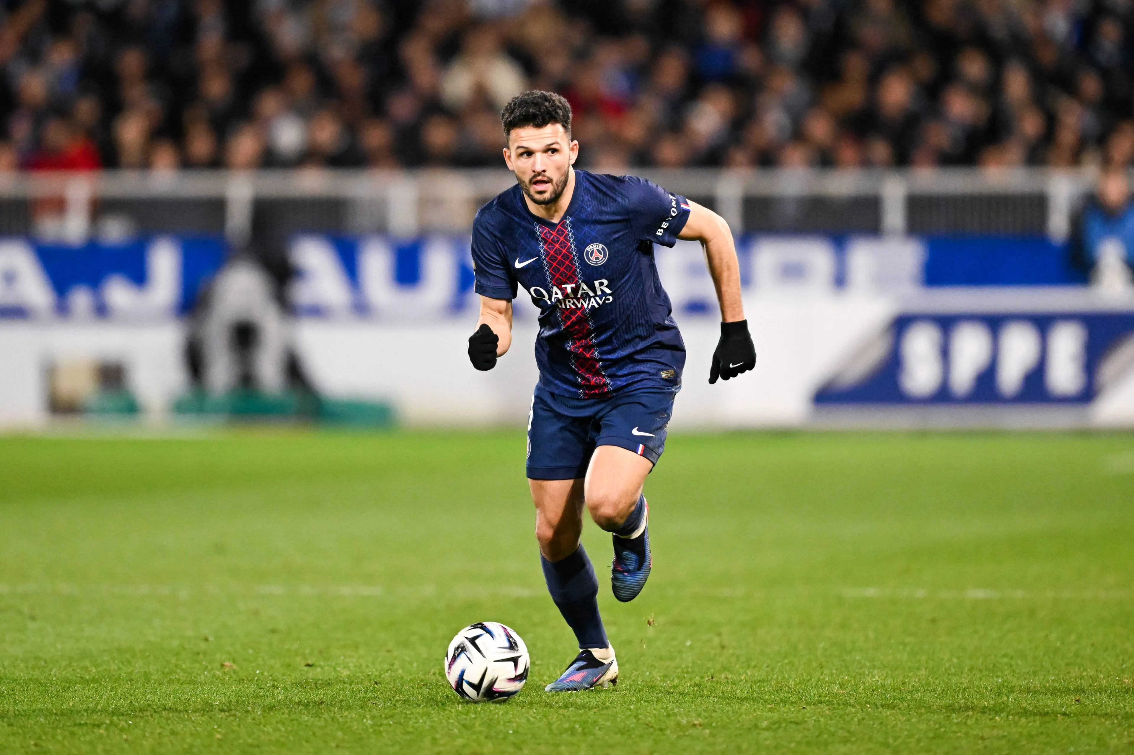 ICONSPORT_283183_0046