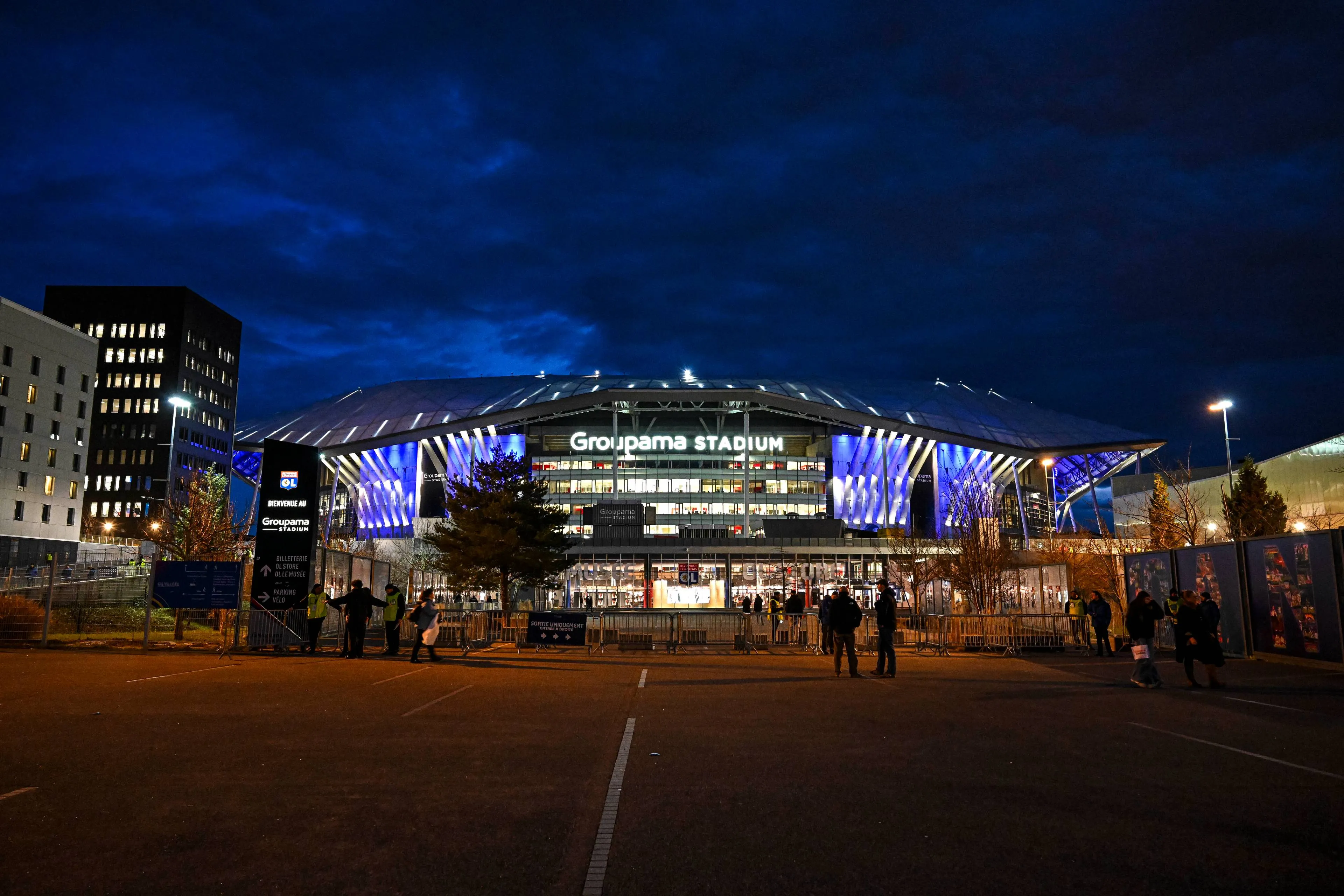 ICONSPORT_294000_0002