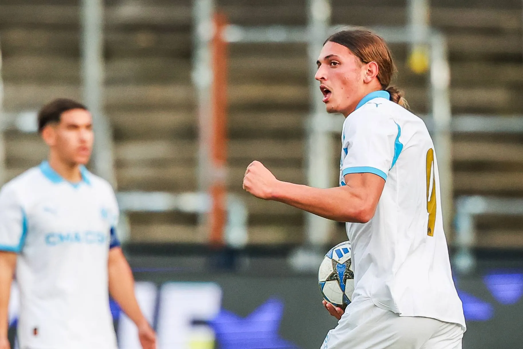 ICONSPORT_279481_0108