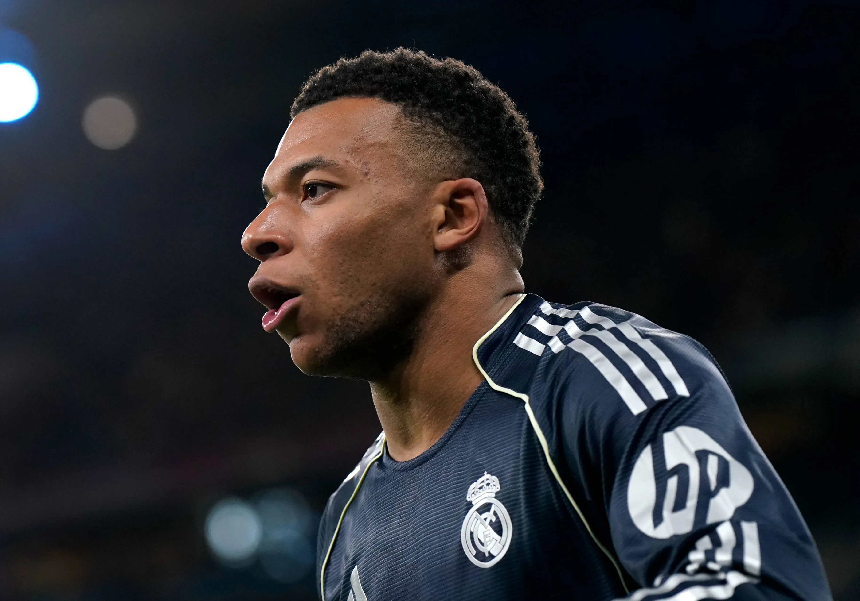 ICONSPORT_362206_0107