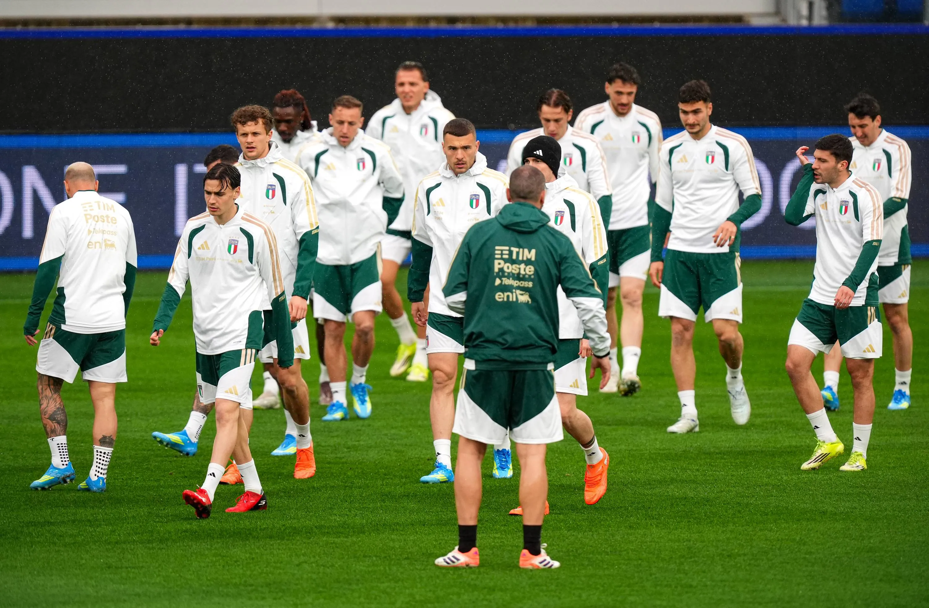 ICONSPORT_362876_0017