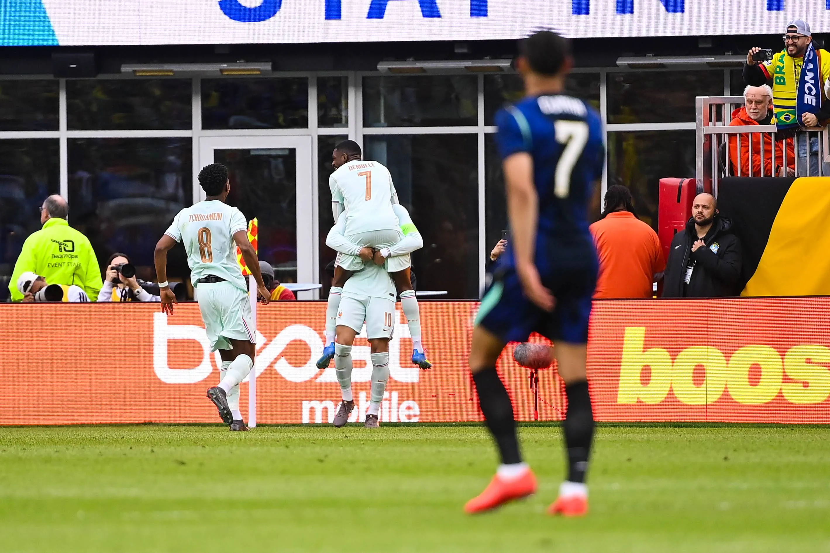 ICONSPORT_362937_0505