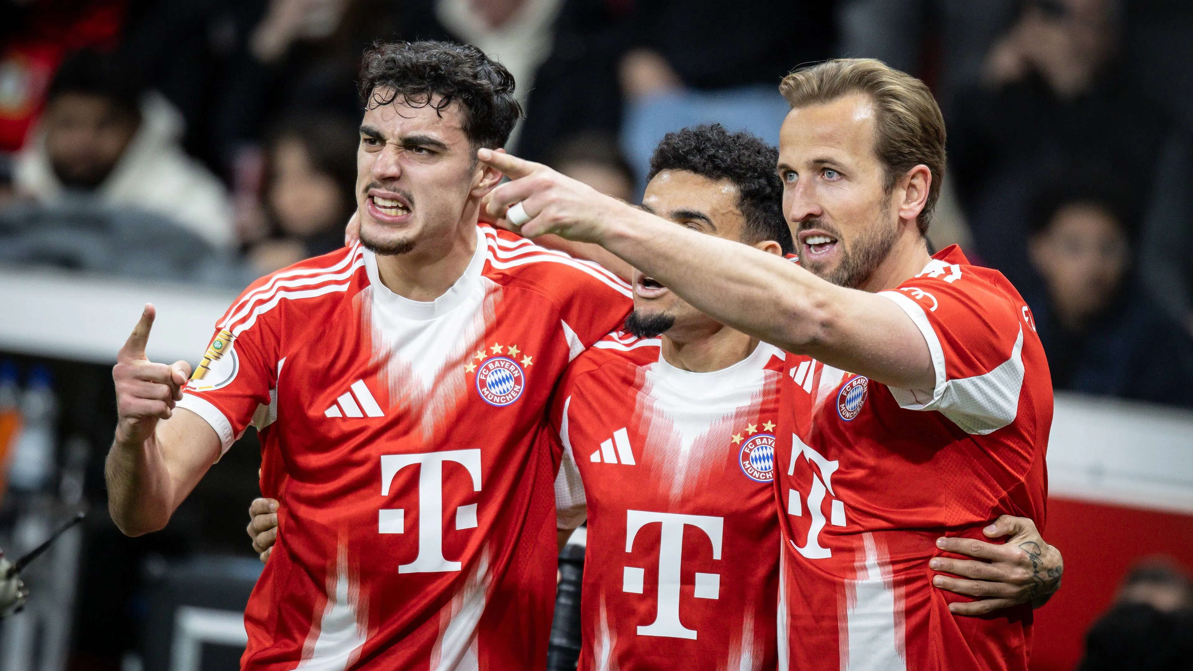 ICONSPORT_364874_0124