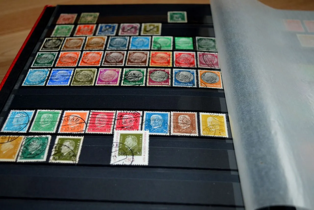 stamp album 4581941 1280