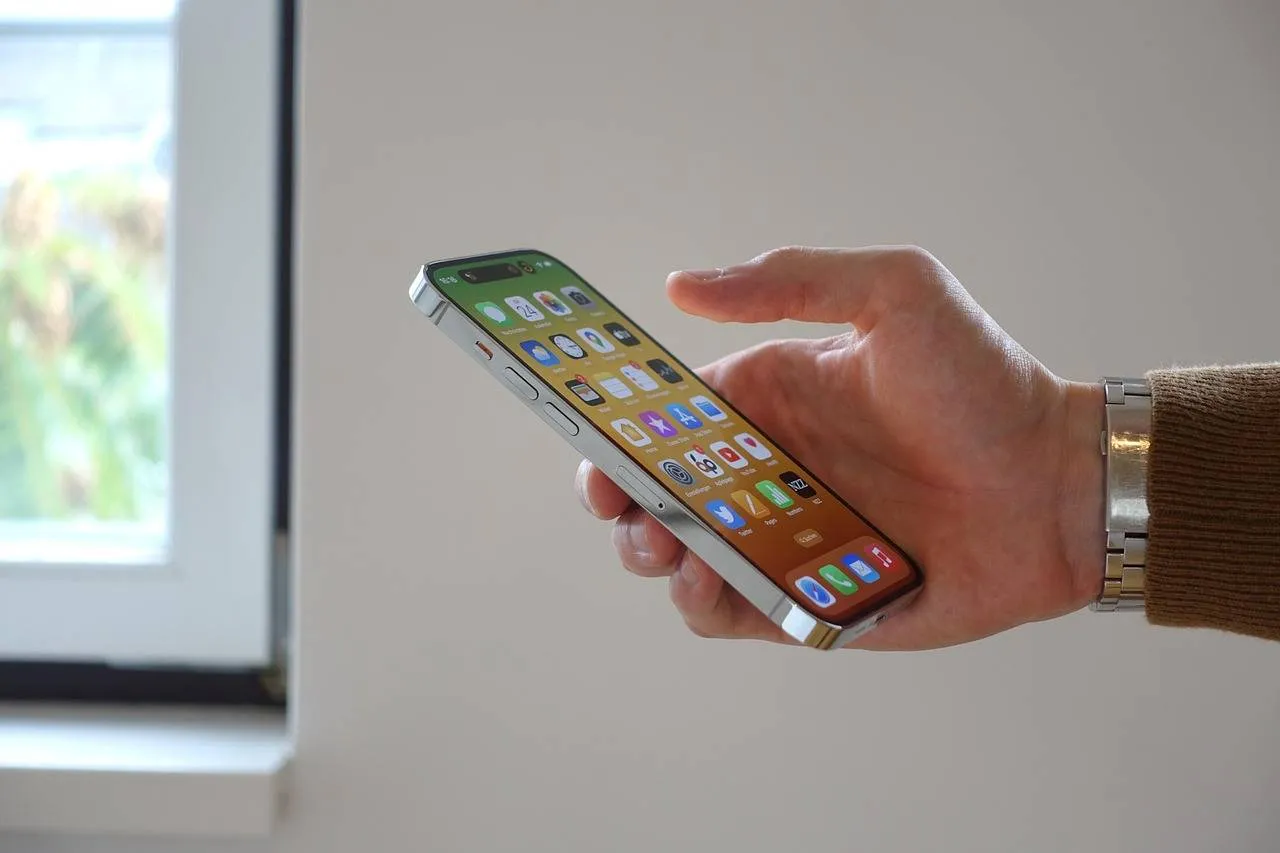 iphone 7479302 1280