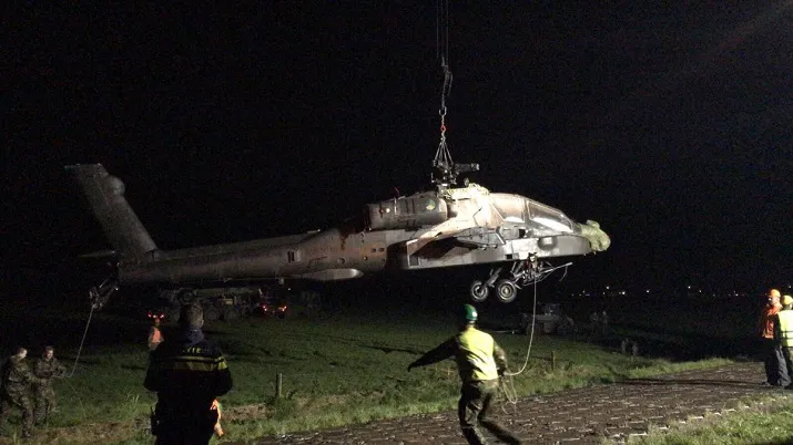 apache op dieplader getakeld