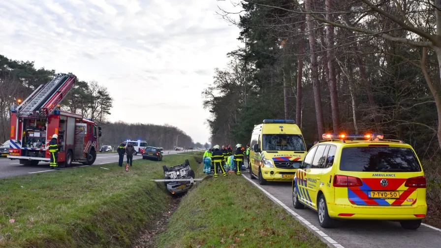 auto in sloot gilze