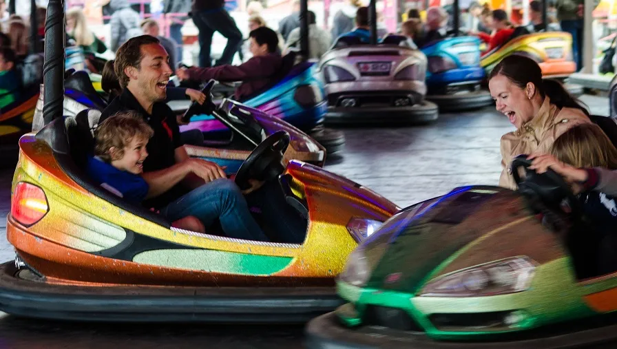 bumper car 2369930 1920