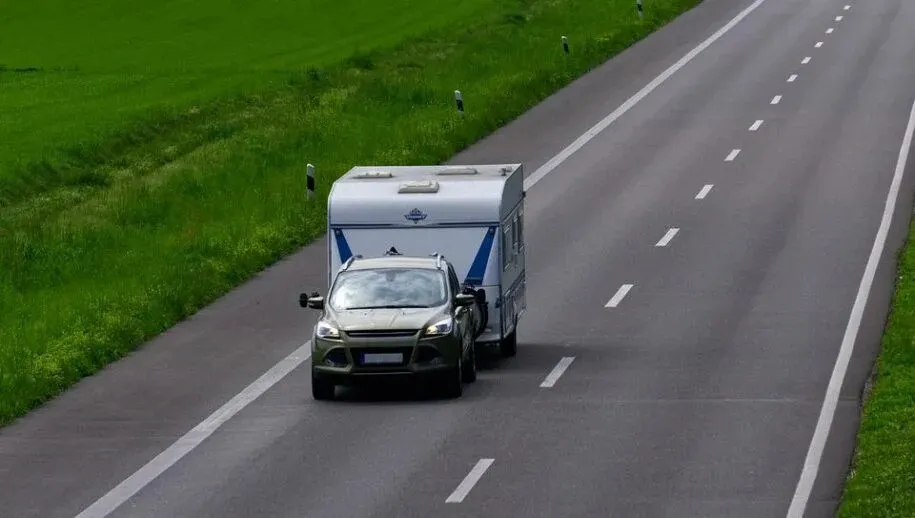 caravan 3366918 960 720 915x518 1