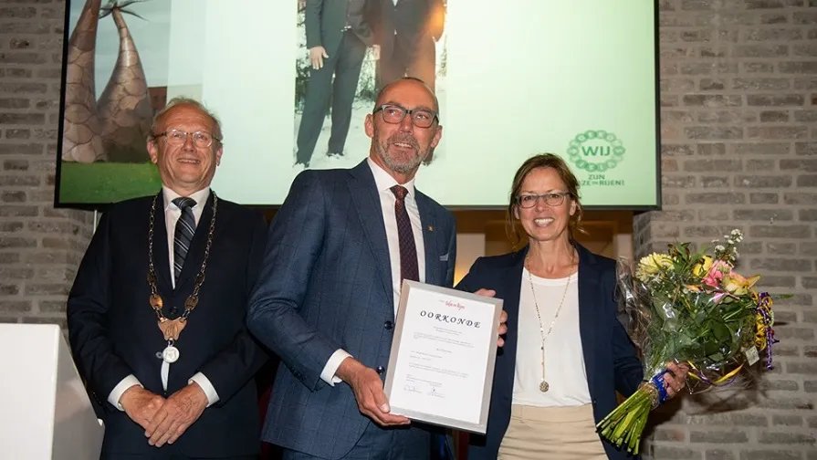 gouden gemeentespeld voor oud wethouder rolph dols
