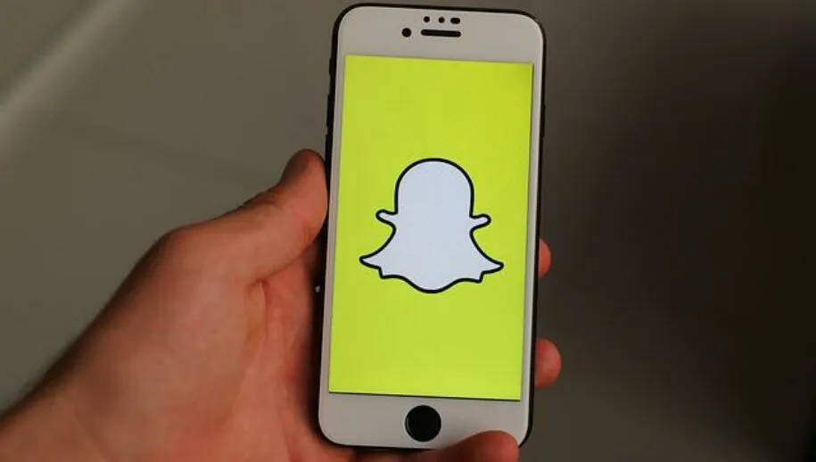 iphone g101c4d093 640 915x518 1