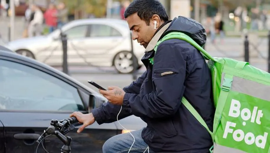 man gcb76e5f04 640 915x518 1