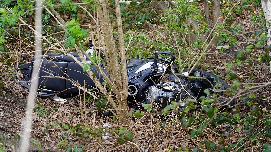 motorrijder van talud