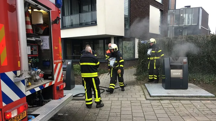 ondergrondse container in brand