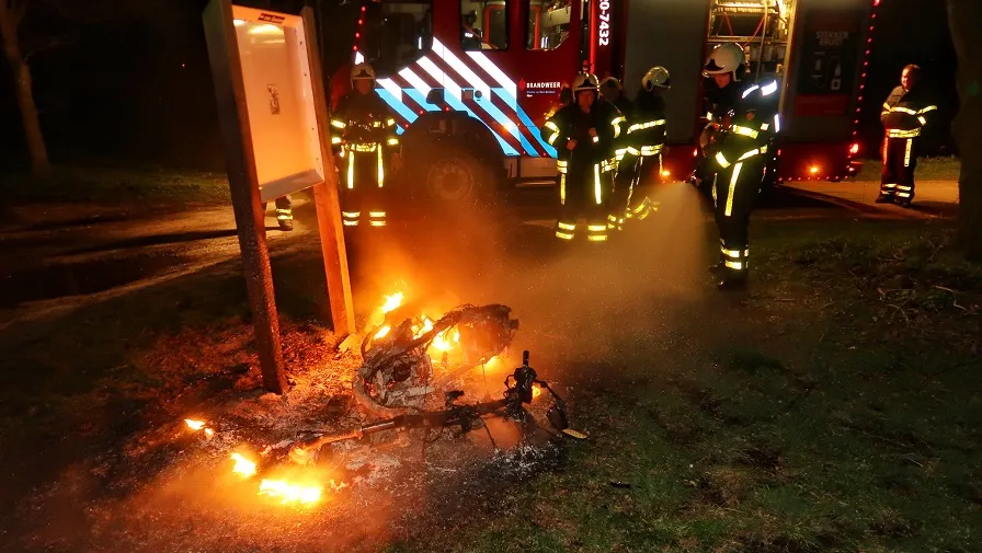 scooter in brand jeroen stuve