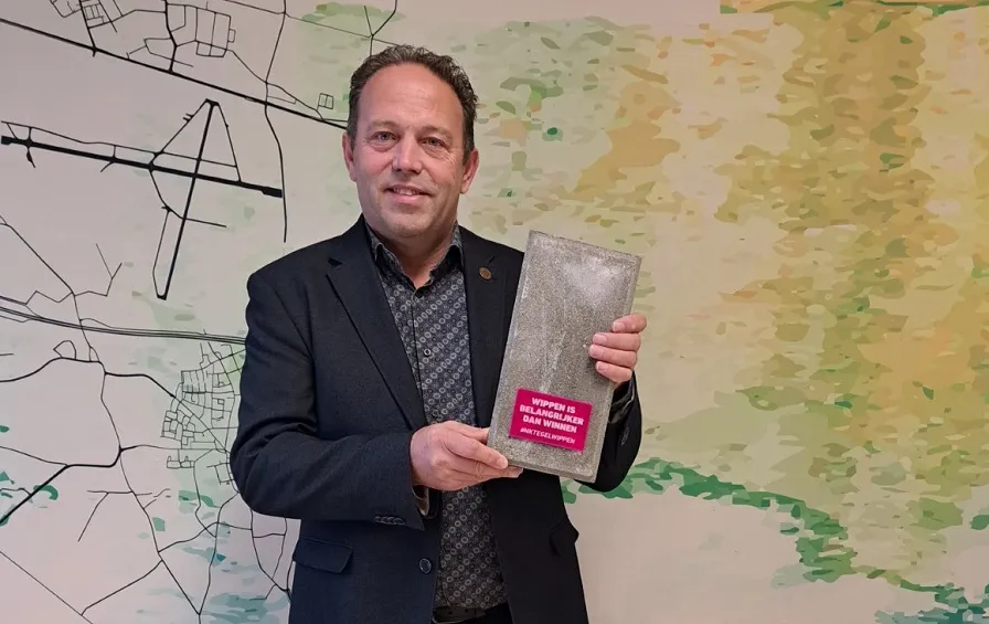 thumbnail gilze en rijen wint derby nk tegelwippen