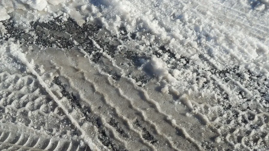 tire tracks 497461 1920 1