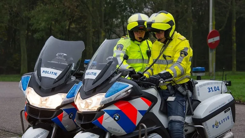 twee motorrijders