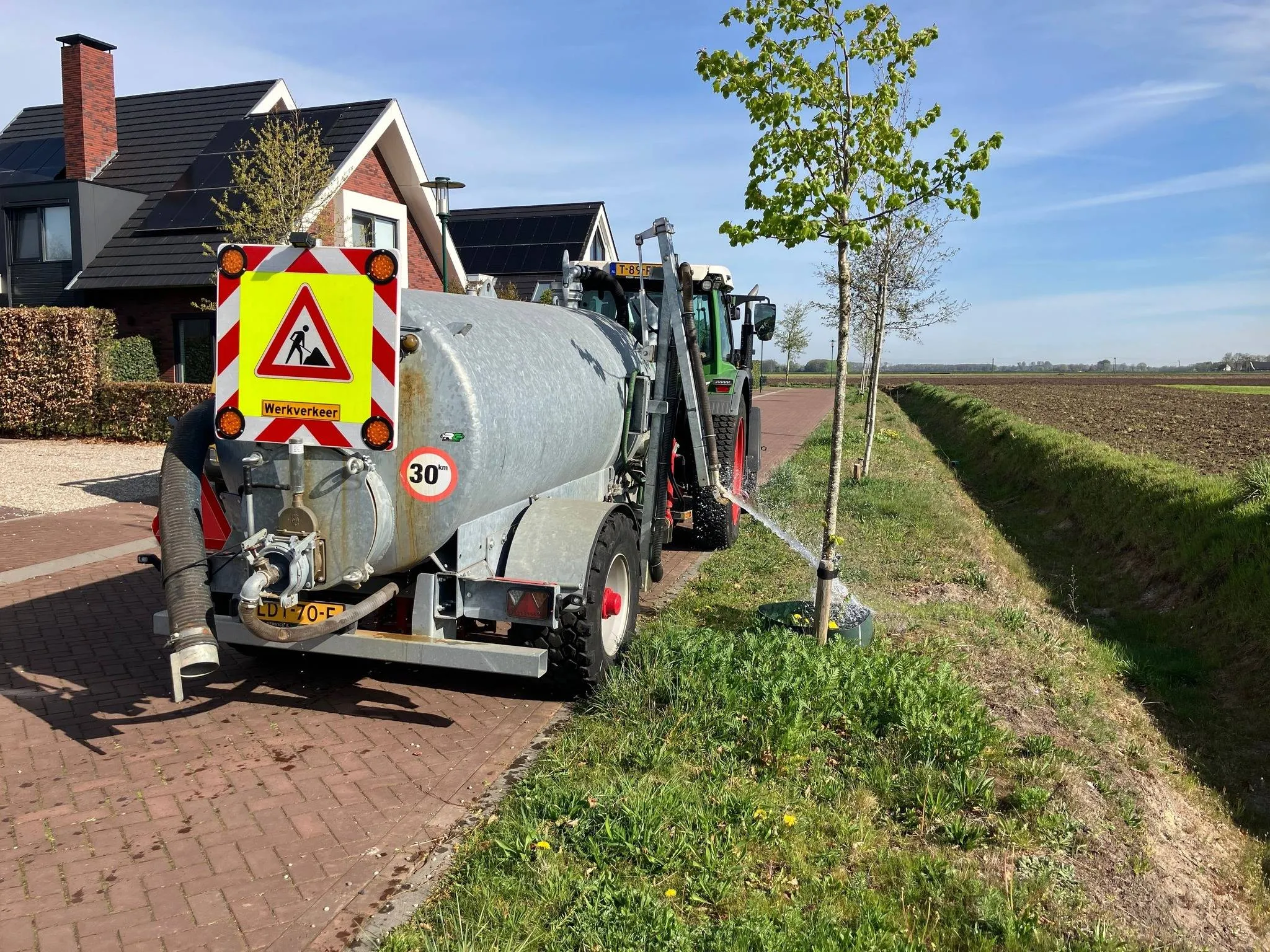 678678967_1382545460576061_2259554068217363418_n