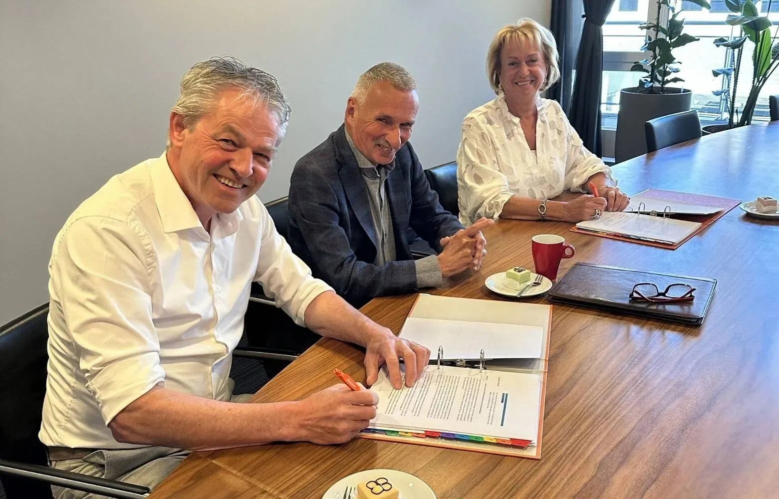 csm_Ondertekening Hulten_bewerkt (liggend)_bfd02d3984