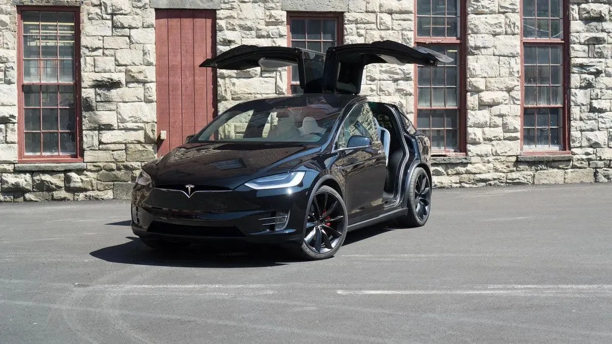 tesla model x a