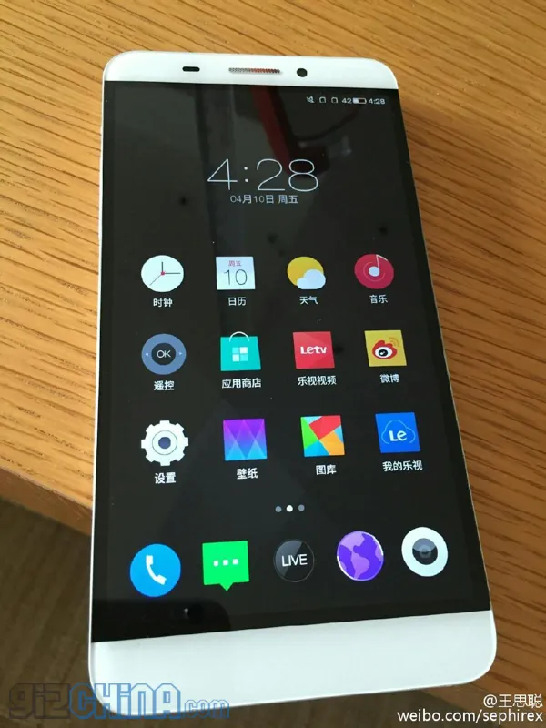 6ce2a3d1jw1er0kbcycv1j20xc18gdk5