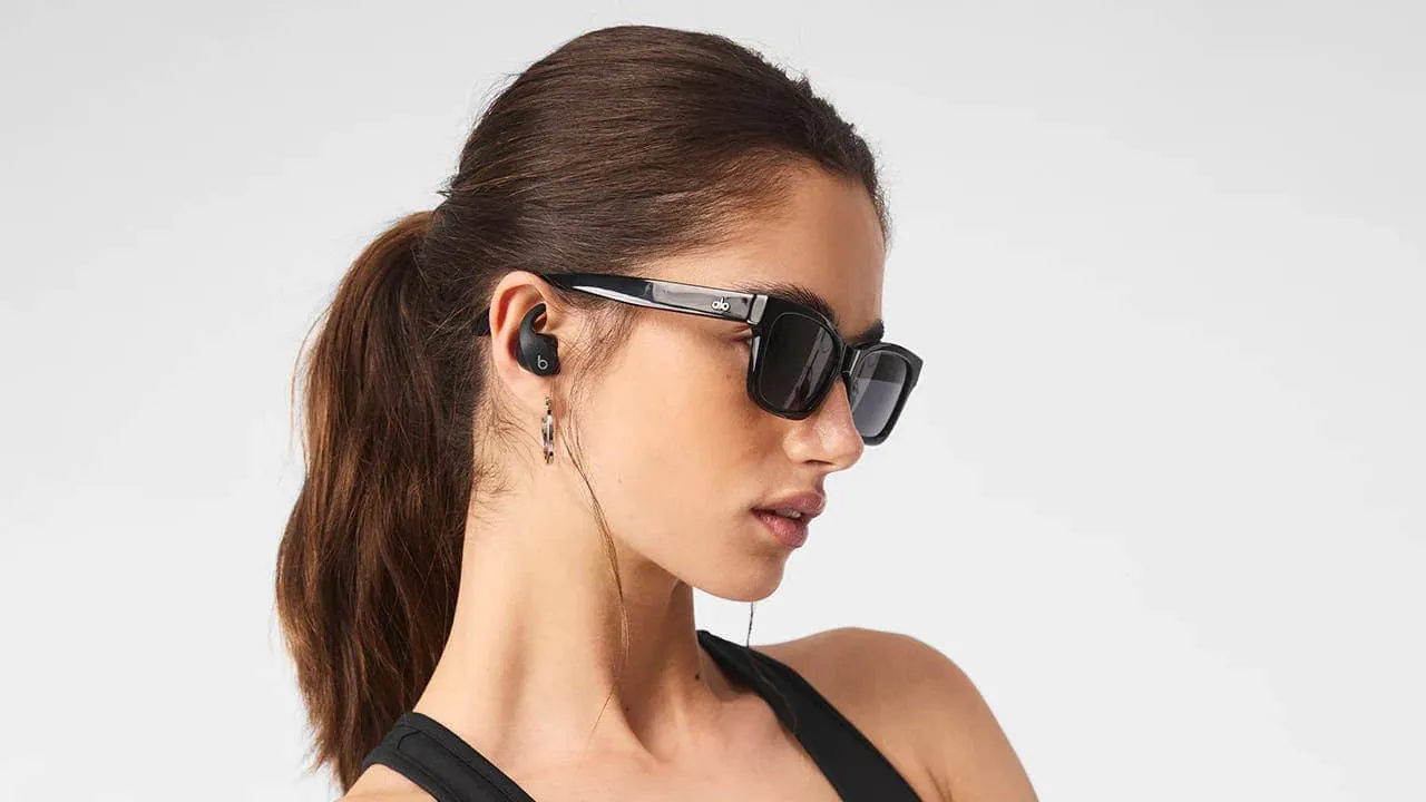 beats fit pro alo yoga