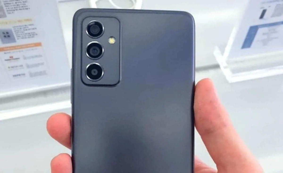 galaxy a82 image featured