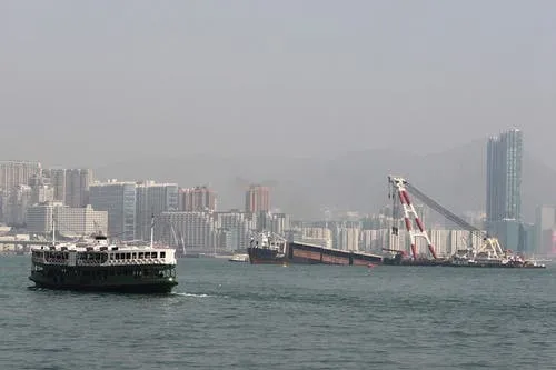 hongkong container ship victoria harbor
