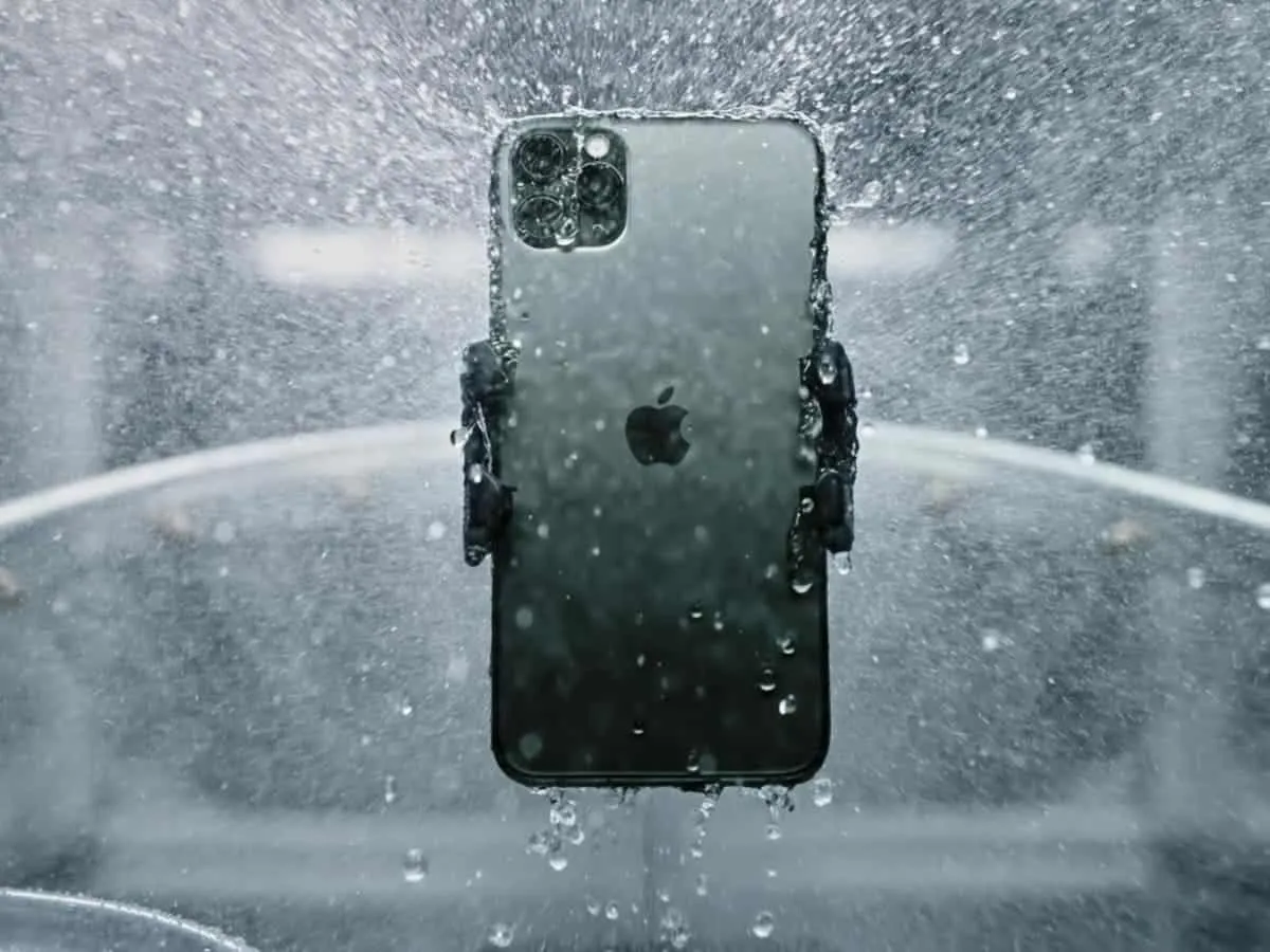 iphone 12 waterproof