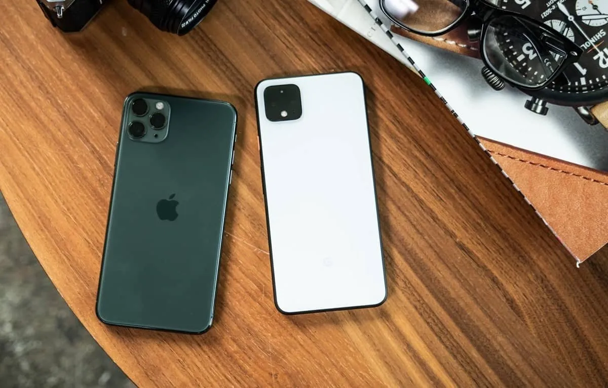 iphone v apple 100826835 large