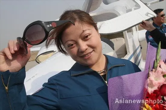 mao yanxia chinas first female test pilot